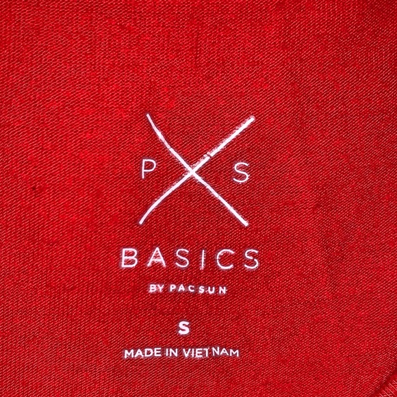 Red tank top - Picture 3 of 3